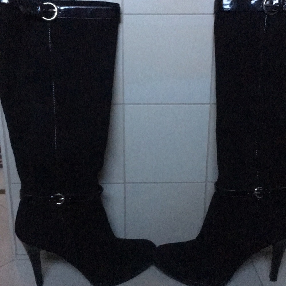 Two pair suede Nine West boots size 9. Blk  brown